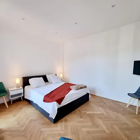 Apartman Spacious Family Near Sea - Nizza