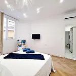 דירה Spacious Family Near Sea - ניס